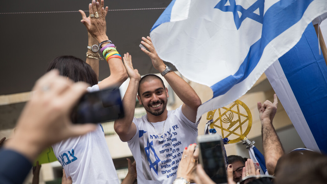 אלאור אזריה למגזין