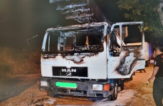 משאית שנשרפה ע
