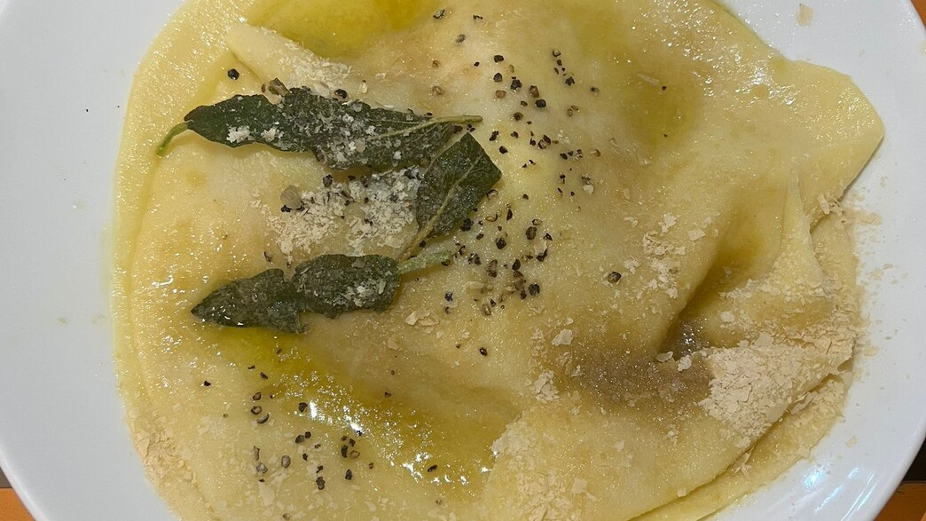 אג'ה. רביולי ענקי אג'ה. רביולי ענקי