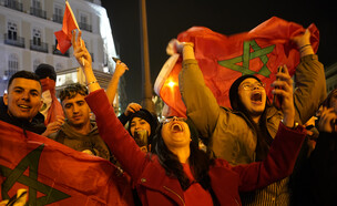 חגיגות העלייה של נבחרת מרוקו לרבע הגמר בספרד (צילום: ap)