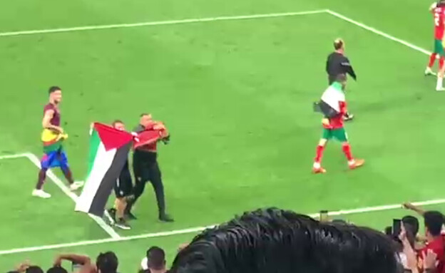 מונדיאל 2022: דגל פלסטין על מהגרש לאחר הניצחון (צילום: viral press)