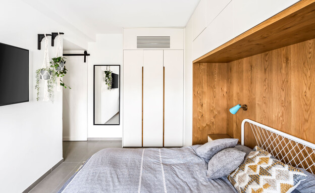 חדר שינה עיצוב קארין פדר (צילום: מאור מויאל)