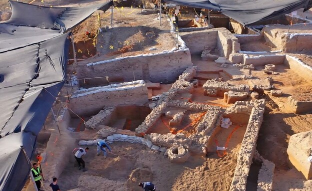 אזור החפירה שבו התגלה הקליע (צילום: אמיל אלג'ם, רשות העתיקות)