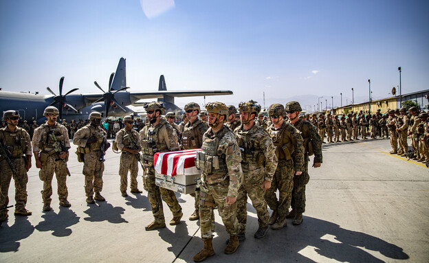 יציאת צבא ארה"ב מאפגניסטן (צילום: AP)