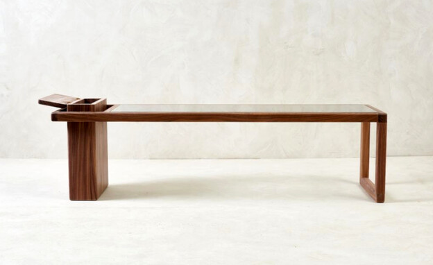 יום העיצוב הישראלי, 16-ARCO COLLECTON-שולחן קפה עם רגל אחסון בעיצו (צילום: איה ווינד)