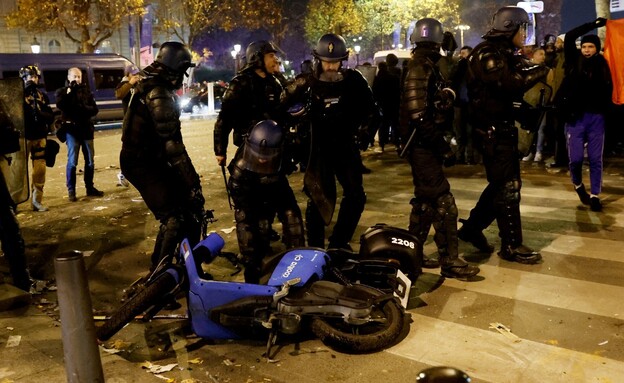 מהומות בצרפת אחרי ניצחון מרוקו במונדיאל (צילום: רויטרס)