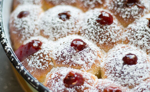 מיני סופגניות אפויות (צילום: קרן אגם, אוכל טוב, mako)