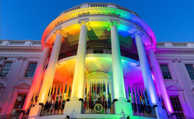 הבית הלבן מואר בצבעי הגאווה (צילום: whitehouse, instagram)