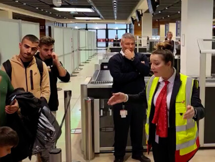 "התעקשו להוריד לנו את המזוודות ולהשאיר אותנו מאחור ללא פתרונות"