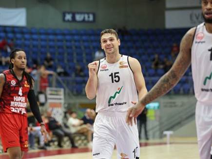 הפתעה בשישי (לירון מולדובן)