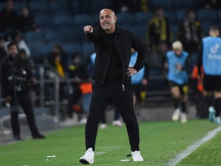 לרגעים זה היה מאוד מלחיץ עבורו, אבל נגמר עם ניצחון. אבוקסיס (ברני ארדוב)