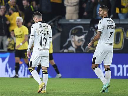 מחצית ראשונה נוראית שלהם. שחקני נתניה (ברני ארדוב)