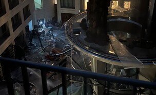 פיצוץ אקווריום במלון בברלין (צילום: אורי שילה)