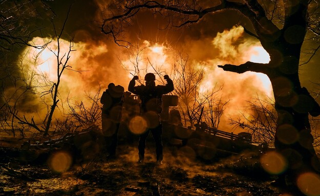 הלחימה בגזרת באחמוט במחוז דונייצק, אוקראינה (צילום: AP)