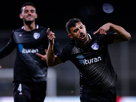 שכר חגג מהפך עם פתיחת המחצית (מאור אלקסלסי)