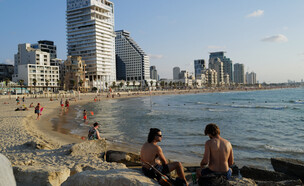 חוף הים בתל אביב (צילום: מיכאל גלעדי, פלאש 90)