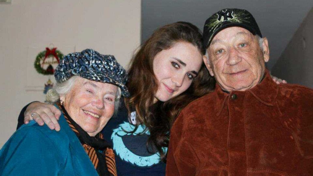 אלין קוגן עם סבא ז״ל