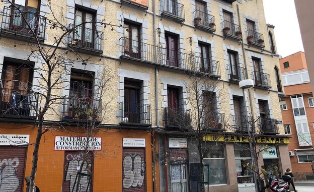 הבתים ששופצו ונמכרו בברצלונה ומדריד על ידי גליל קפ