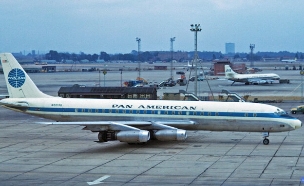 מטוס של פאן אם  (צילום: youtube)