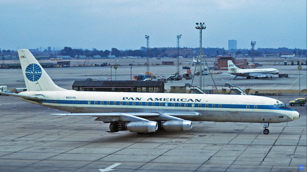 מטוס של פאן אם מטוס של פאן אם