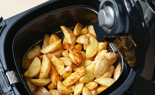 אייר פרייר - טיגון באוויר חם (צילום: leungchopan, ShutterStock)