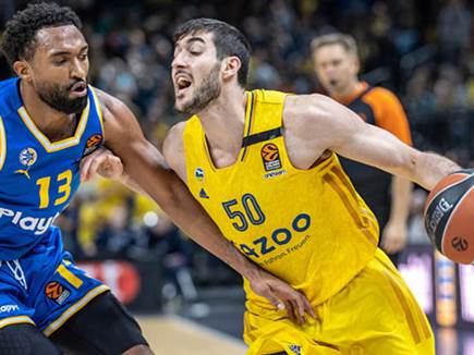 פתיחה טובה של זוסמן למחצית (GETTY)