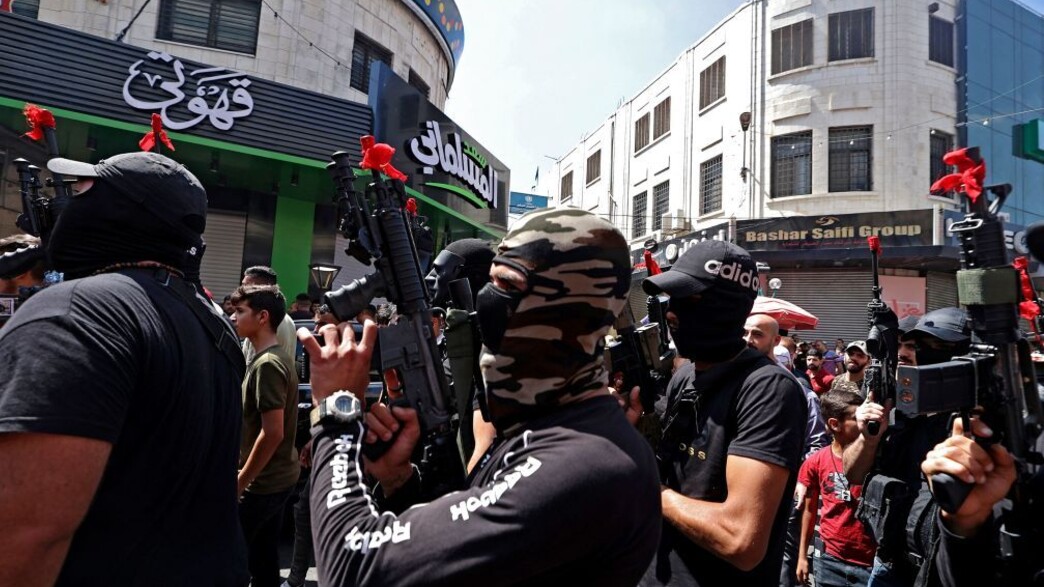 פעילי טרור חמושים (צילום: JAAFAR ASHTIYEH/AFP/GettyImages)