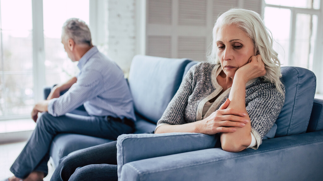 זוג מבוגר, פרידה, גירושים זוג מבוגר, פרידה, גירושים