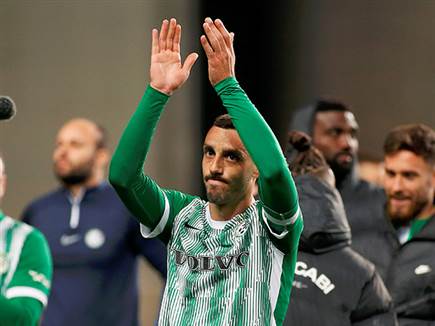 נטע לביא נכנס בדקה ה-86 (צילום: אלן שיבר)