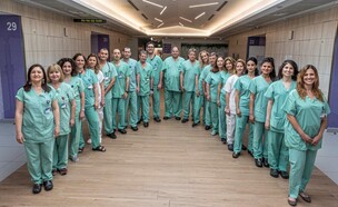 צוות בית חולים ליס (צילום: ליאור צור)