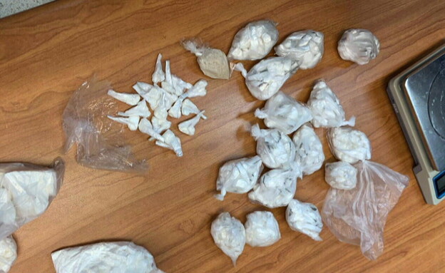 חלק מהסמים שנתפסו בפרשה של יקותיאל זיני (צילום: דוברות המשטרה)