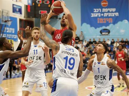 הרבע הראשון גמר את הסיפור (אלן שיבר)