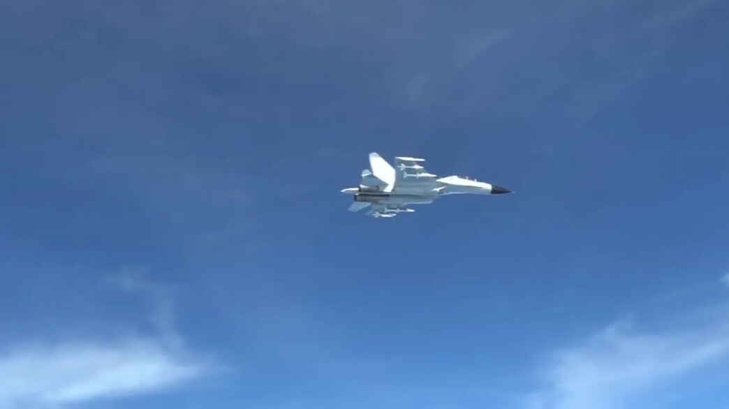 המטוס שתועד (צילום: NATO Updates, YouTube)