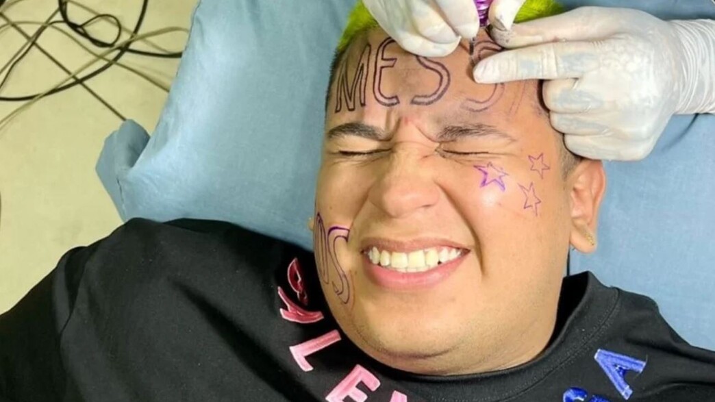 כוכב רשת קולומביאני מקעקע מסי על הפנים (צילום: לפי סעיף 27 א' לחוק זכויות יוצרים)