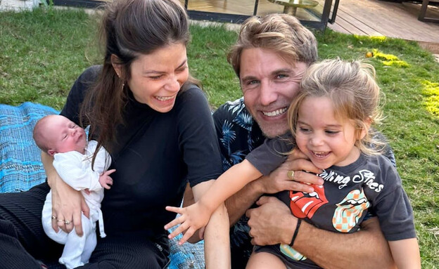 רוי מילר ושירי פדלון יחד עם ילדיהם לוקא ואסא (צילום: instagram)
