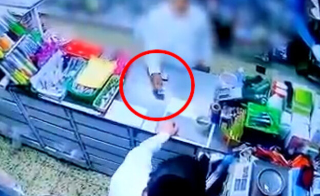 גנב עם שטר מזויף בבני ברק (צילום: ארגון השומרים)