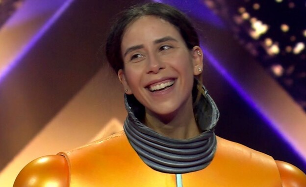 שרית פולק היא הרובוט שרית פולק היא הרובוט
