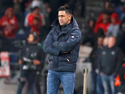 לא יסתפק במחמאות (אלן שיבר)