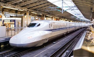 יפן, טוקיו, רכבת (צילום: Fikri Rasyid, unsplash)
