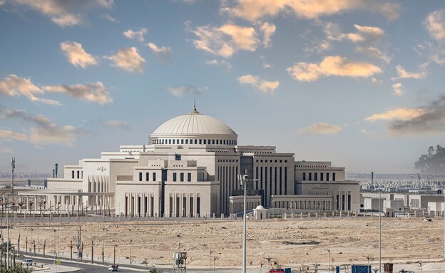 מצרים הפרלמנט החדש (צילום: Hossain Hossam, shutterstock)