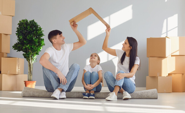 ביטוח חיים למשכנתא (צילום: Studio Romantic, shutterstock)