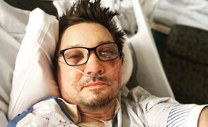 ג'רמי רנר מפרסם תמונה ראשונה מבית החולים (צילום: jeremyrenner, instagram)