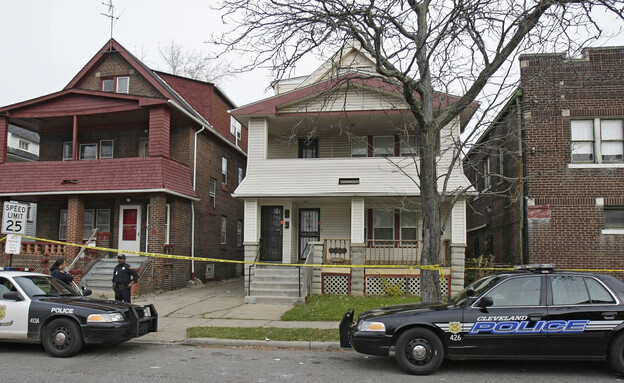 ביתו של אנתוני סוול בו התגלו הגופות בשנת 2009 (צילום: AP)