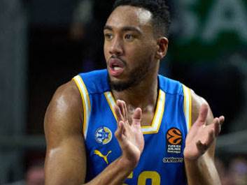 עם הפנים קדימה (GETTY)