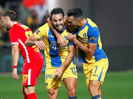 מסיבה בבלומפילד (אלן שיבר)