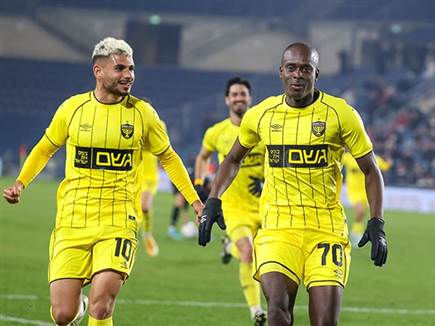 דנילו אספרייה חגג שער (צילום: דני מרון)