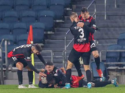 אבל הפועל חזרה בשנייה האחרונה (צילום: דני מרון)