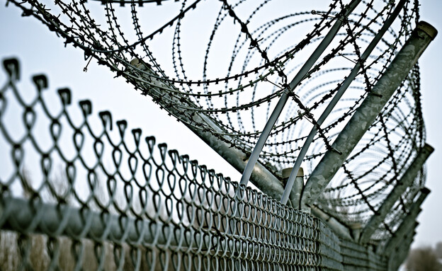 מעצר, אזיקים, כלא (צילום: 123rf)