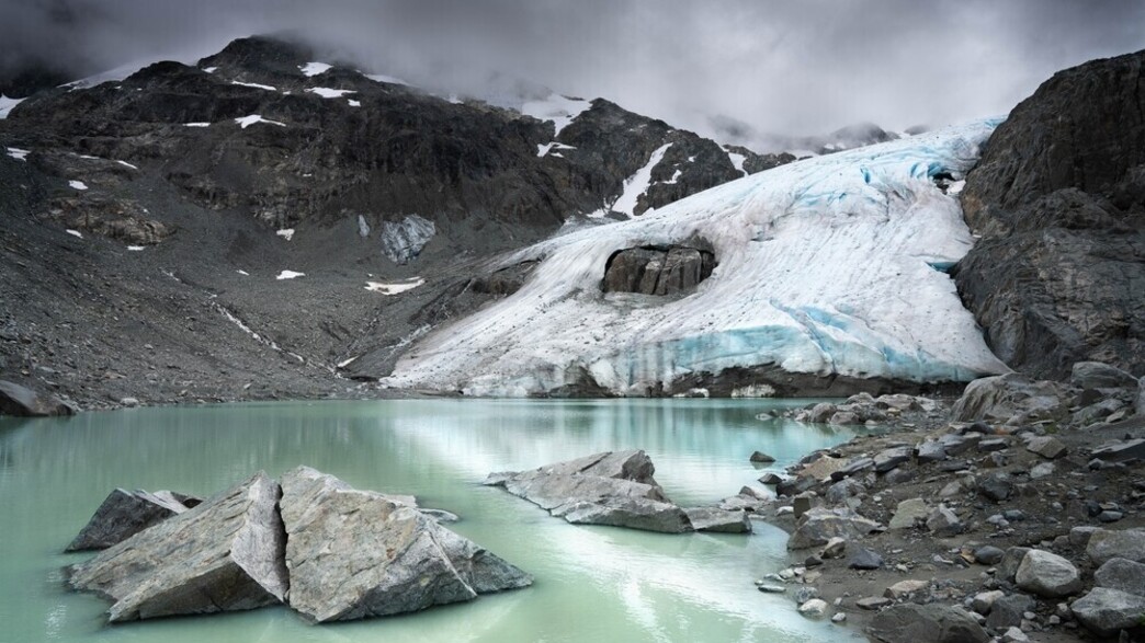 קרחונים נמסים (צילום: JIRISH, shutterstock)