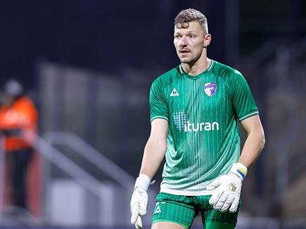 ברטקוס. מעט מאוד עבודה לשוערים במשחק הזה (מאור אלקסלסי)